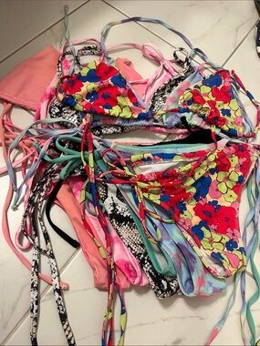 Zaful Multicolor Floral & Pastel String Bikini Set